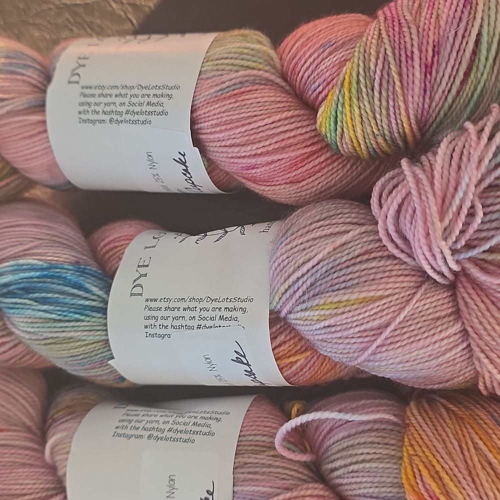 Multicolor Yarn Skeins 4 Total Matching Dye Lots - Picture 3 of 8